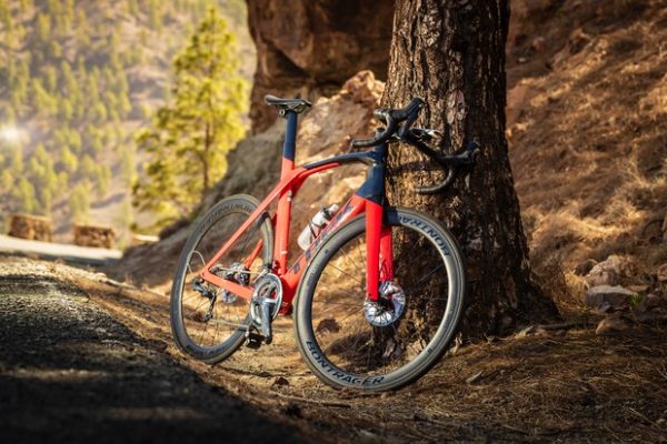Trek Madone SL6 Disc winner in the Aero Bike of the Year 2020
