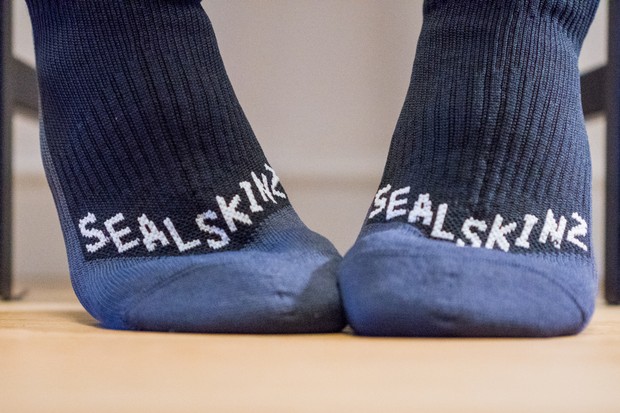 Sealskinz Waterproof Cold Weather Mid Length Sock with Hydrostop What to wear on a bike ride