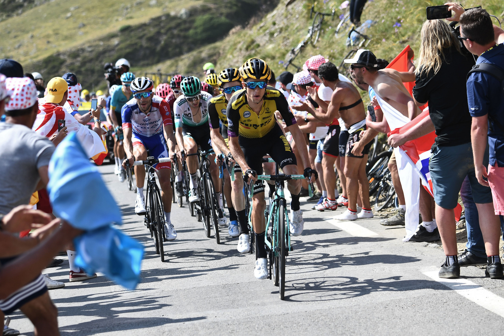 Restrictions look to be put in place on the public for many road cycling events ©Getty Images Restrictions look to be put in place on the public for many road cycling events ©Getty Images
