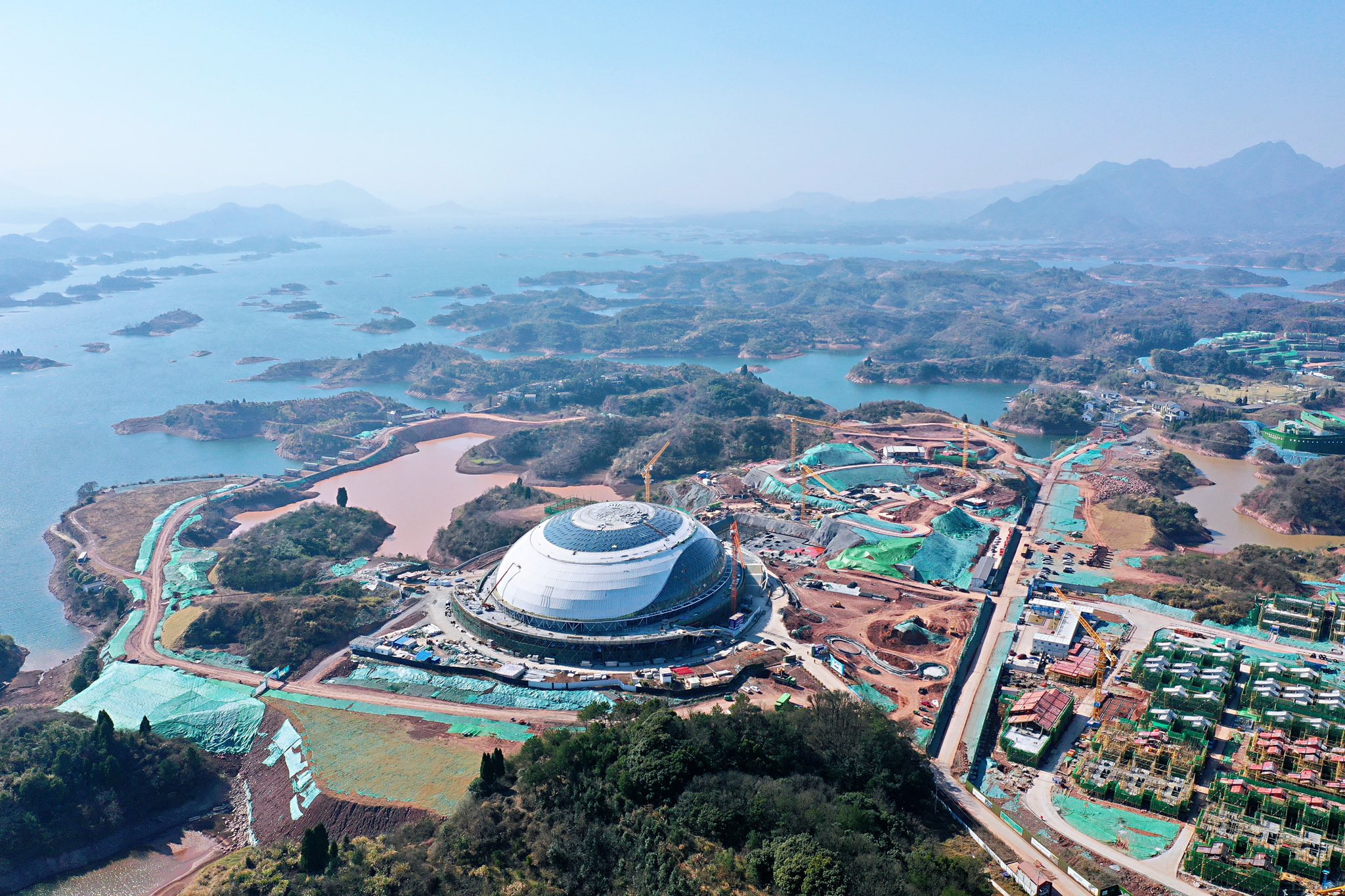 Mountain bike, road race, BMX, open water swimming and triathlon events will take place in the venue cluster around the velodrome ©Hangzhou 2022